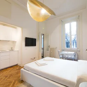  Apartment Brera Design And Bright Flat Italy