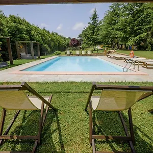 https://villa-loghino.it-tuscanyhotel.com